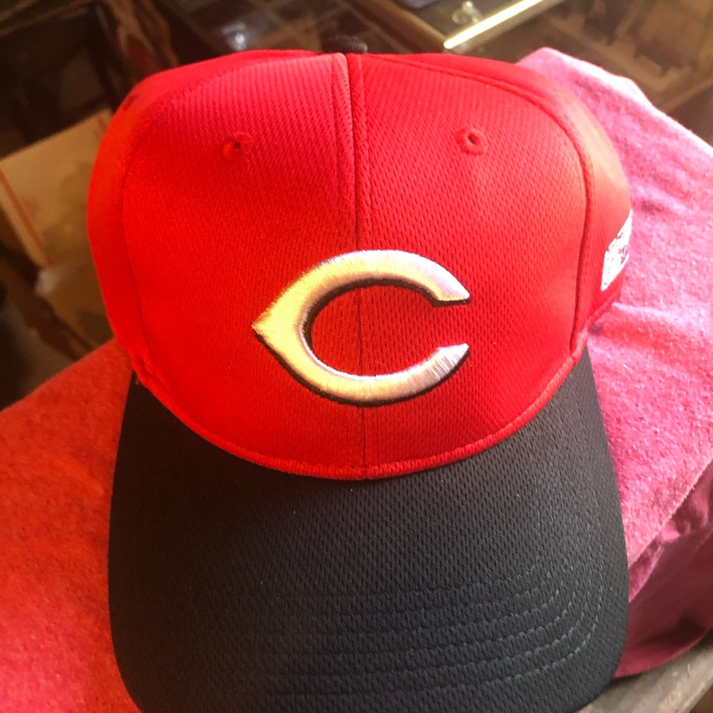 Cincinnati Reds hat